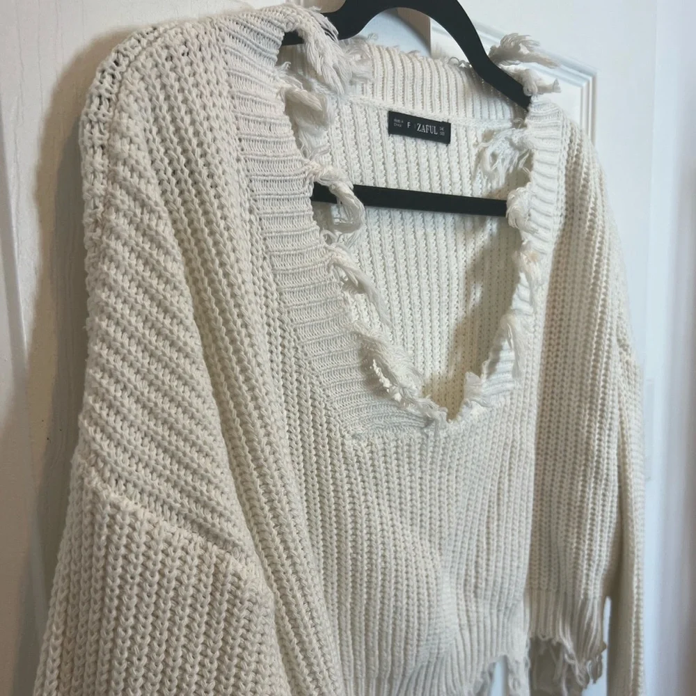 Zaful Loose Ripped Pullover Sweater - Picture 3 of 7